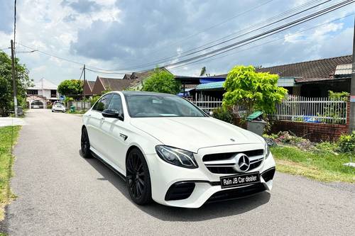 2018 Mercedes Benz E-Class Saloon E200 2.0 Terpakai